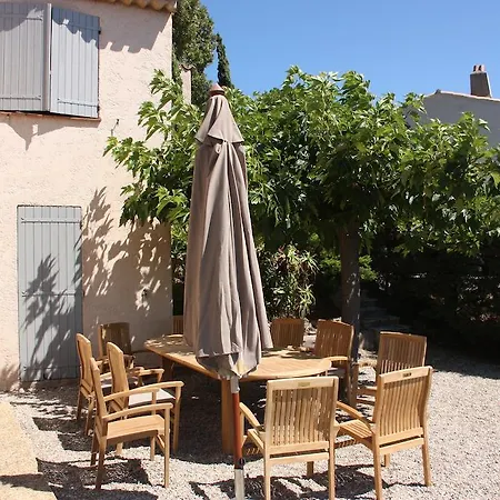 Bagatelle Villa *